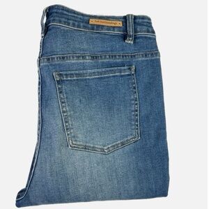 Soft Surroundings High Waist Capris w Frayed Hem Womens size 8 P